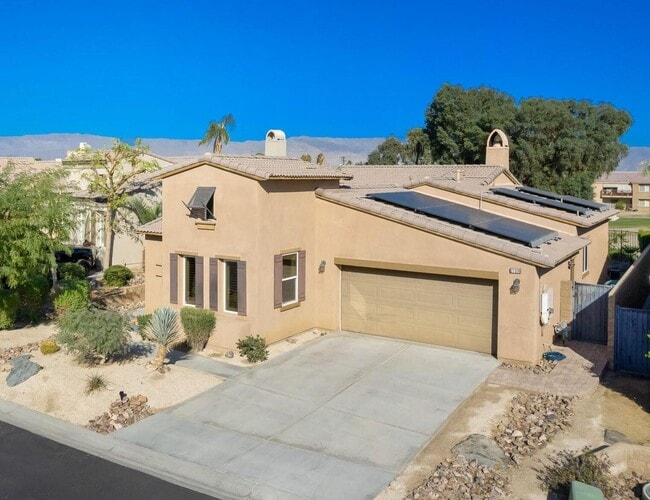 Photo - 77370 New Mexico Dr House