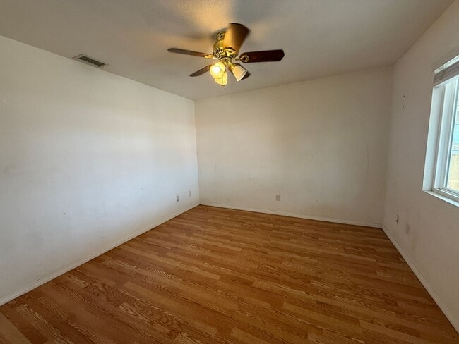 Photo - Beautiful Spring Valley Single Family Home !