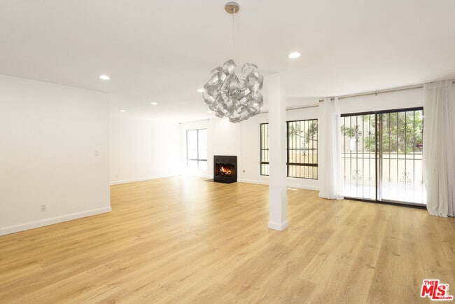 Building Photo - 1738 S Bentley Ave Unit 102 Rental