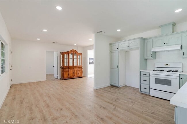 Photo - 13716 Judd St