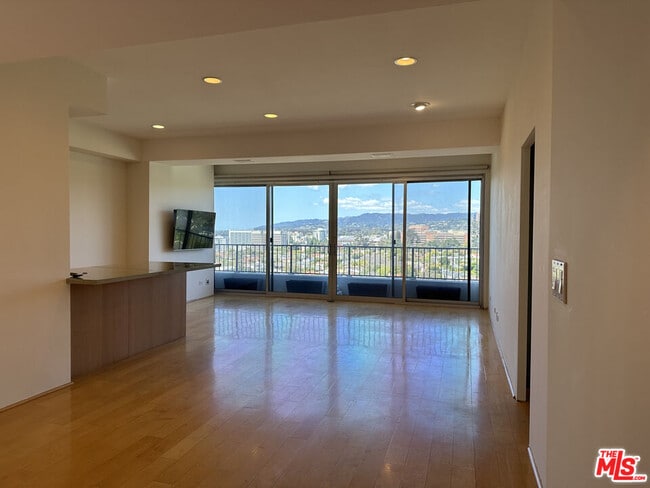 Photo - 10501 Wilshire Blvd Unit 1911