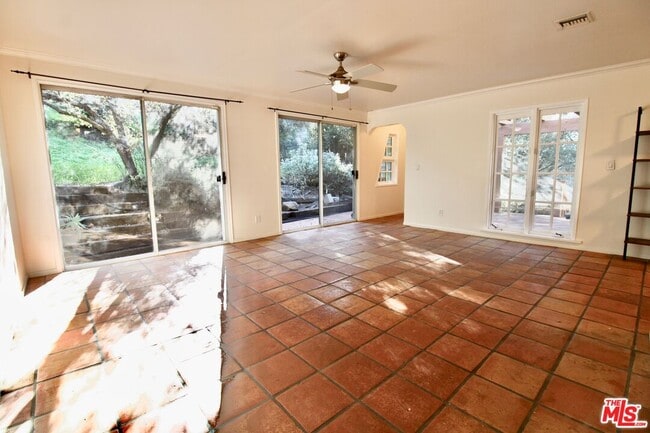 Photo - 20200 Paradise Ln