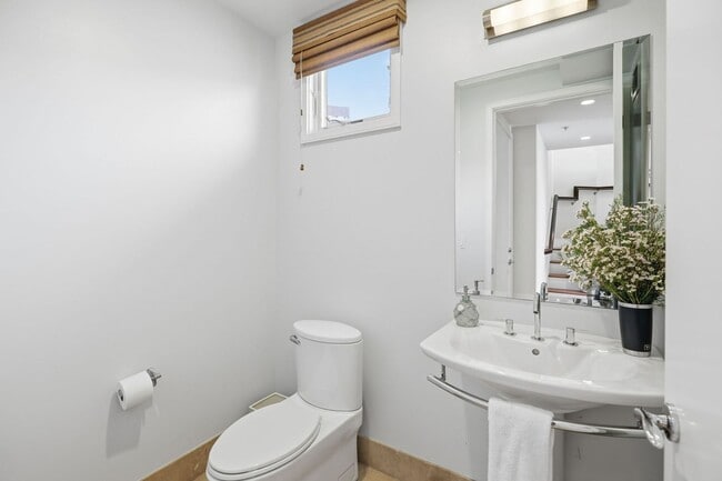 Photo - Luxurious Condominium | Rooftop Deck with Bay and Downtown Views