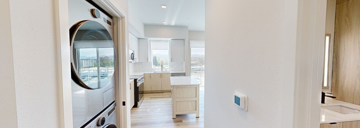 3D Tour - The Q De Soto Apartments