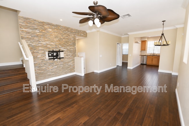 Photo - 2337 Chapel Dr Unit #9