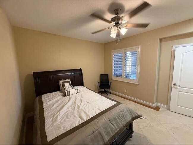 Photo - 1411 Scenic Ct