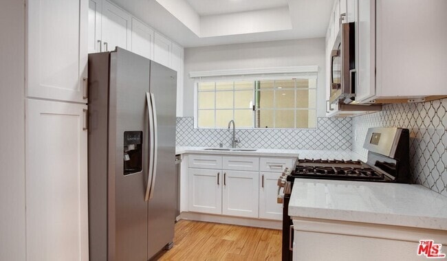 Building Photo - 1420 Peerless Pl Rental
