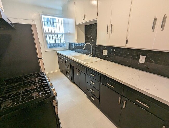 Photo - 817 S Windsor Blvd Unit E