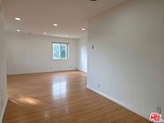 Photo - 2337 W Gramercy Ave Unit 1