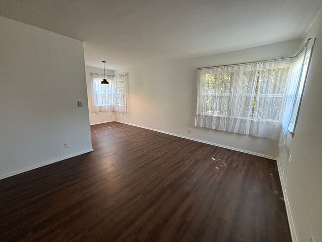 Photo - Sunset Drive, 4363-4377 Unit 4367