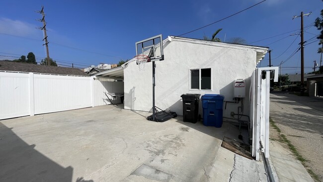 Photo - 10452 Balboa Blvd Unit 2