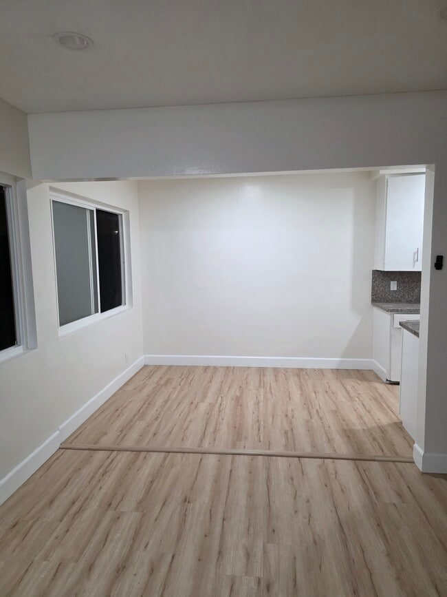 Dinning room - 326 N Breed St Unit #3