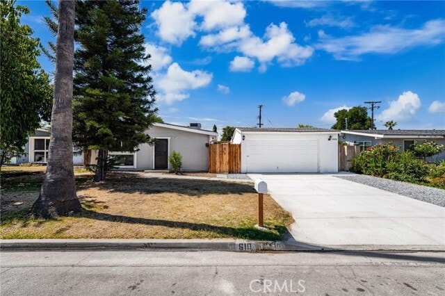 Photo - 610 W Glen Lyn Dr House