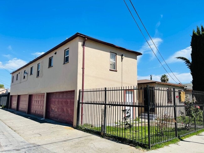 Photo - 220 N Rose Ave Apartment