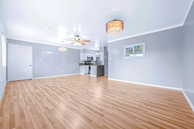 Photo - 12801 Moorpark St Unit 308