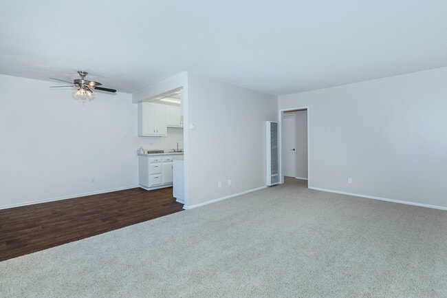 Photo - Hampshire Square Apartment Homes