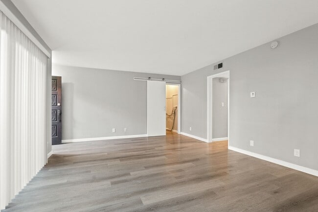 Photo - 1111 17th St Unit D