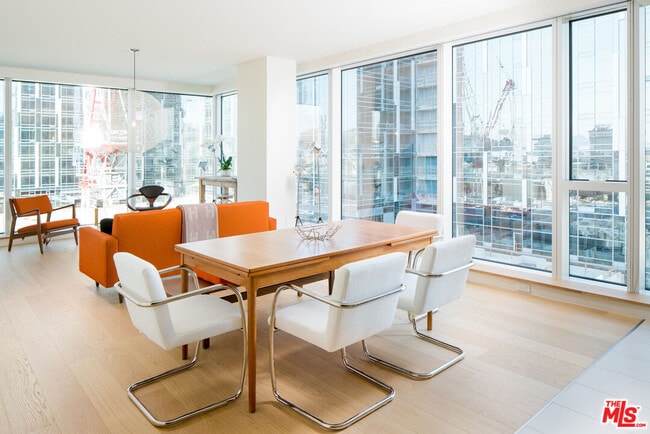 Photo - 889 Francisco St Condo Unit 1109