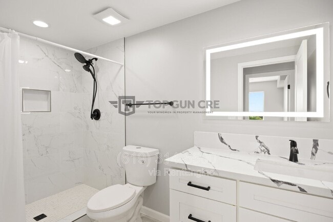 Photo - 1889 Coolidge St