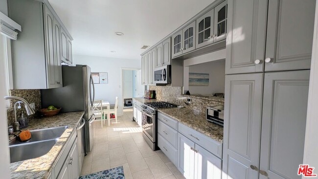 Photo - 912 McCarthy Ct