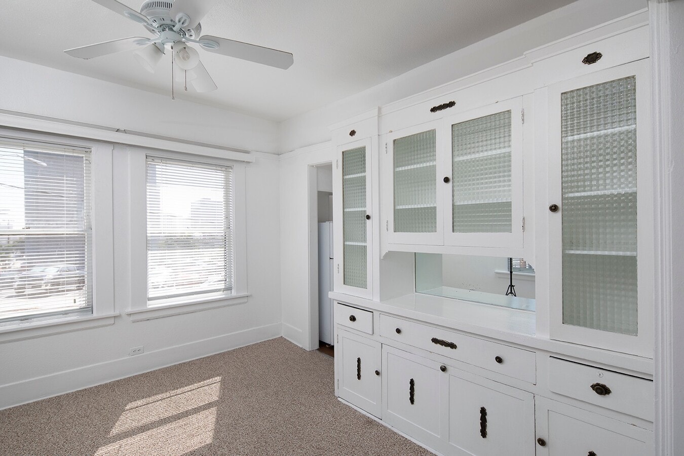 Photo - Windsor Apartments
