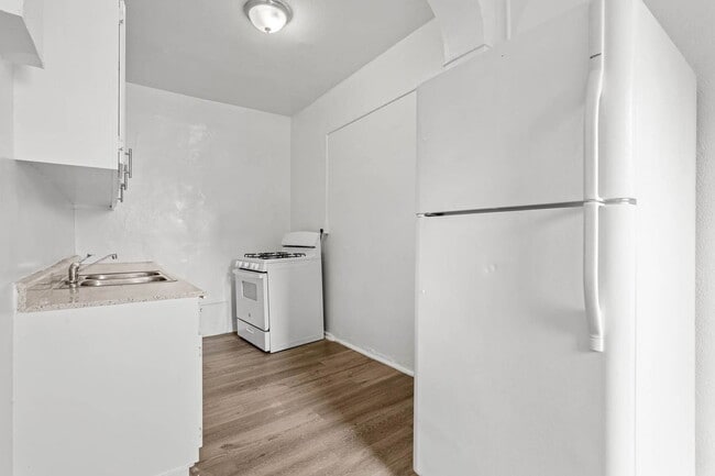 Photo - 751 Normandie Ave Unit 208