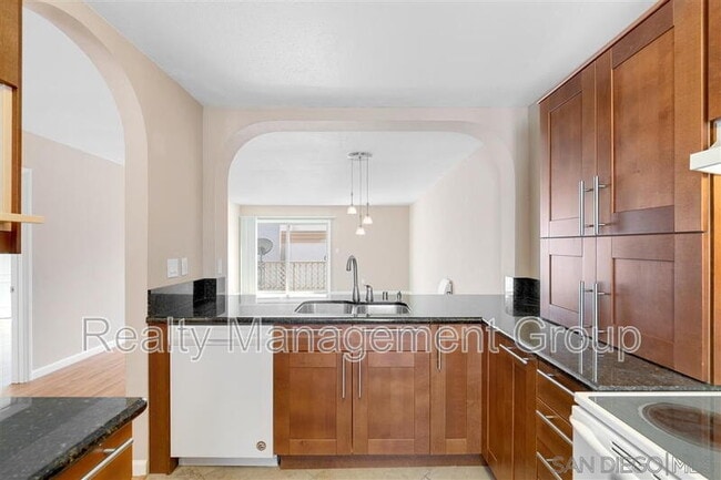 Building Photo - 4169 Mt Alifan Dr Unit F