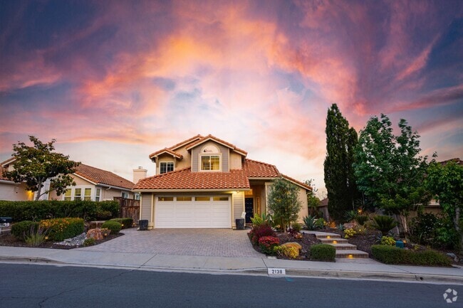 Building Photo - Exceptional Escondido Living — 4 Bed | 3 B... Rental