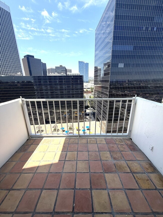 Photo - 2160 Century Pk E Unit 1101