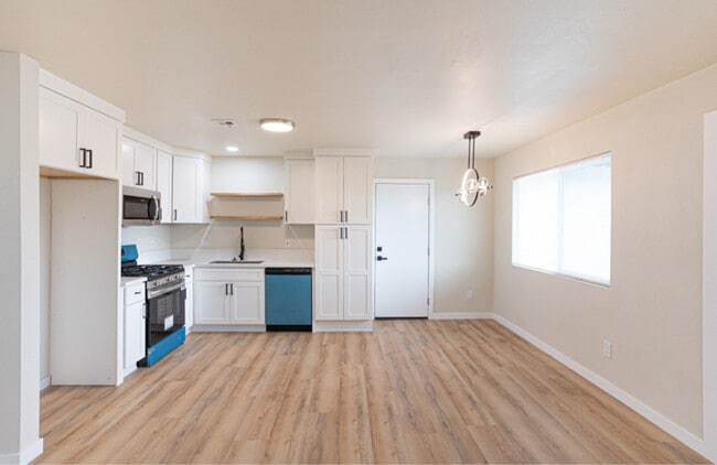 Photo - 7877 Dundee Ave