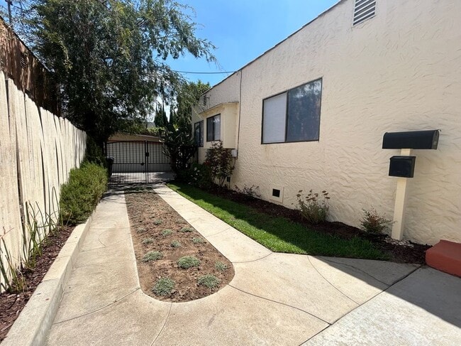 Photo - 214 E Stocker St