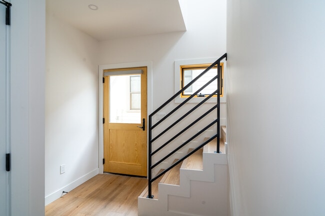 Photo - 3038 Beech St Unit 3038 Beech St