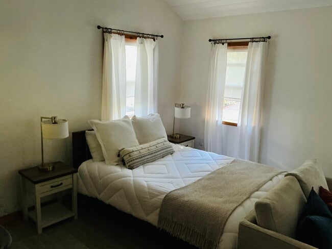 Photo - 2187 Stanley Hills Dr Unit Laurel Canyon Studio Guesthouse