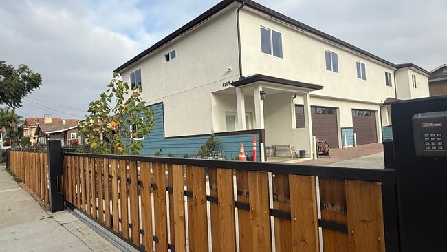 Building Photo - 4107 Clara St