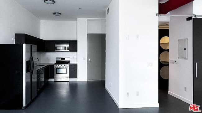 Photo - 1912 Broadway Unit 204