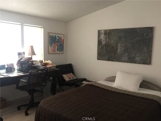 Photo - 1510 Westcliff Dr Unit 1