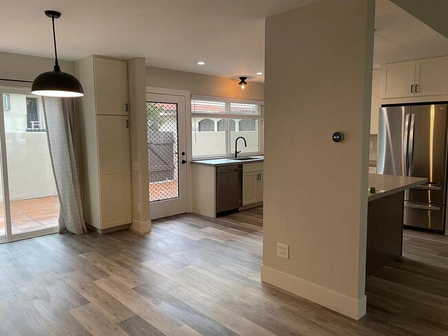 Photo - 11918 Rancho Bernardo Rd