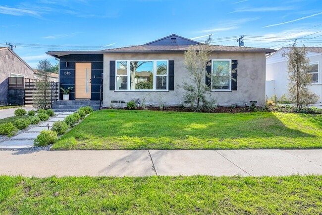 Photo - 616 W Ellis Ave