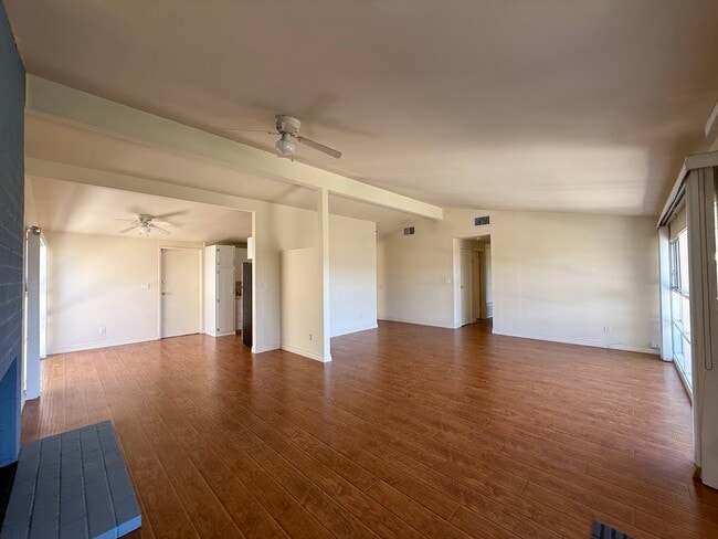 Photo - 9158 Rebecca Ave