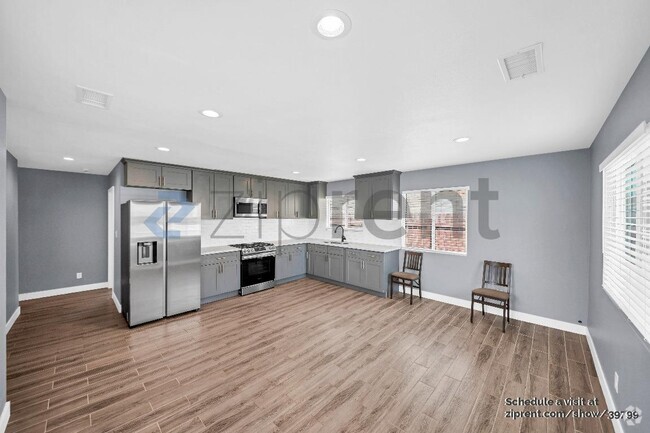 Building Photo - 9320 Ives St Rental