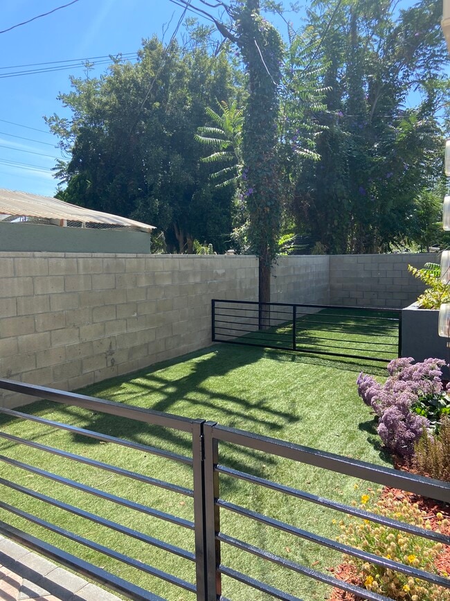 Photo - 11514 Emelita St