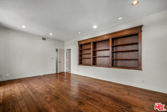 Photo - 1333 S Beverly Glen Blvd Unit 606