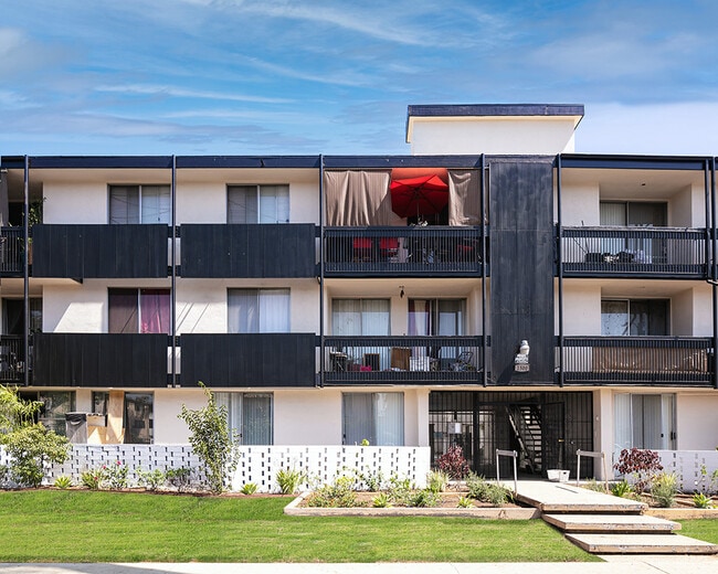 Building Photo - 1500 Gramercy Place