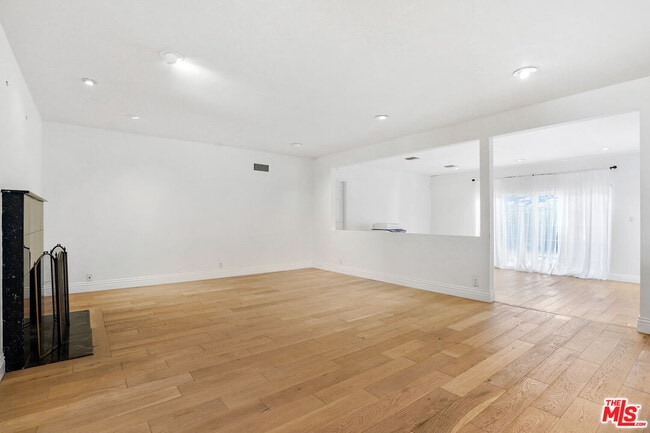 Photo - 649 Tufts Ave