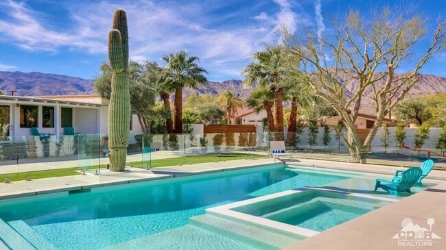 Photo - 54900 Avenida Herrera