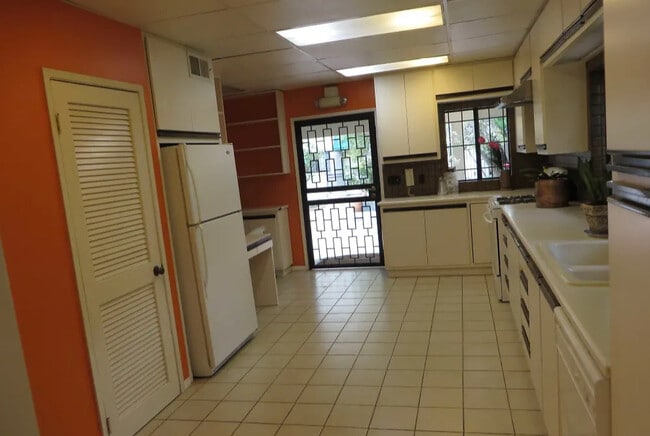 Photo - 5404 Rosewood Ave