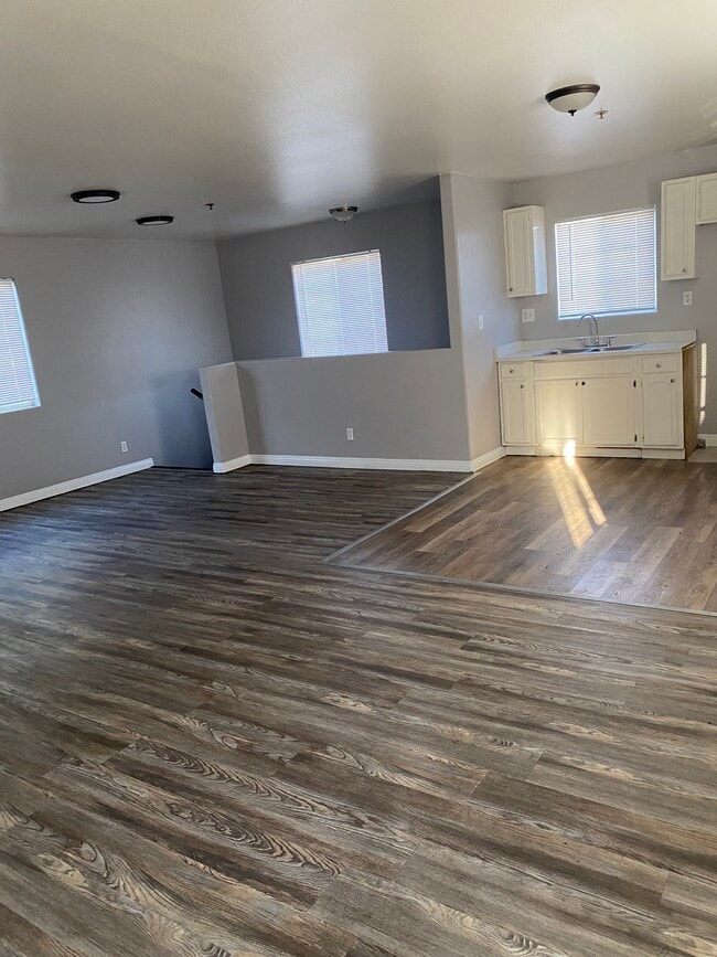 Photo - 1841 E 112th St Unit A