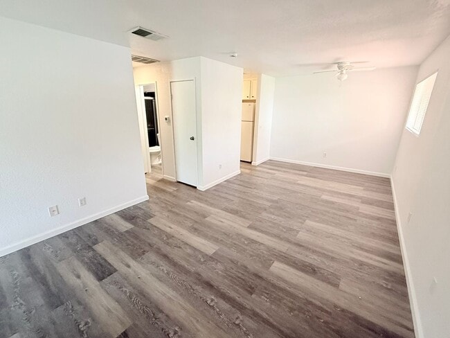 Photo - Beautifully Updated Corner Unit with Mountain Views in Palm Springs Villas I Unit 216