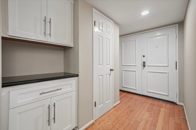 Photo - 15231 Magnolia Blvd Unit #221