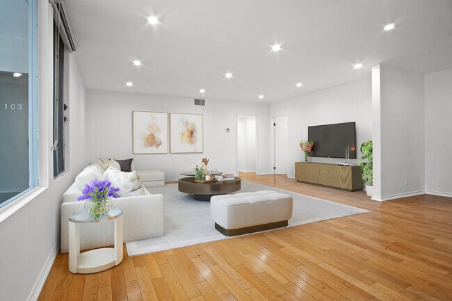 Photo - 454 N Oakhurst Dr